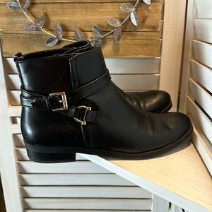 Tommy Hilfiger Black Zipper Booties